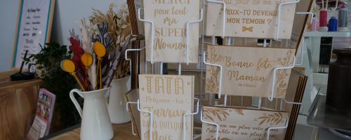 Individuell gravierte Geschenkkollektion aus Holz