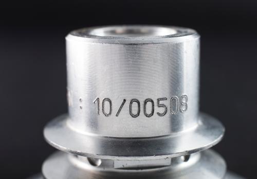 Metallkennzeichnung und Rückverfolgbarkeit - Nadelprägung